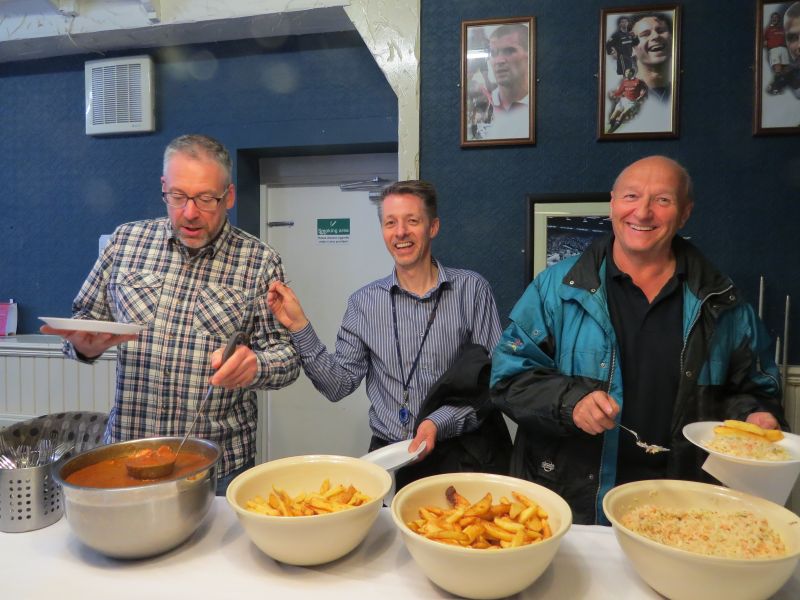 Come on lads move along<br>Gareth Robinson, Alan Critchley and Bob Sharples